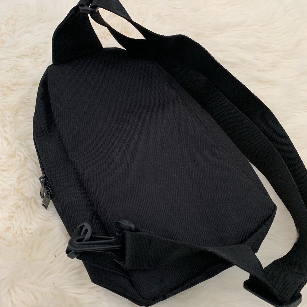 Backpack - Picture 2 of 3